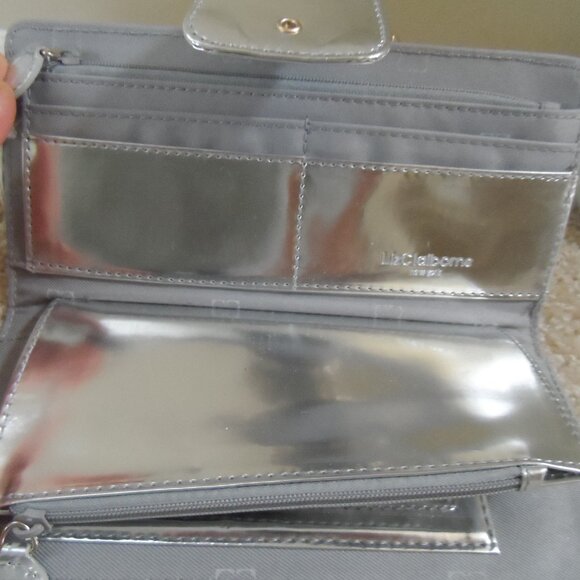 Liz Claiborne wallet - NEW - Picture 5 of 8